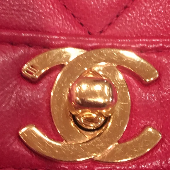 Authentic Chanel bag - Picture 9 of 15